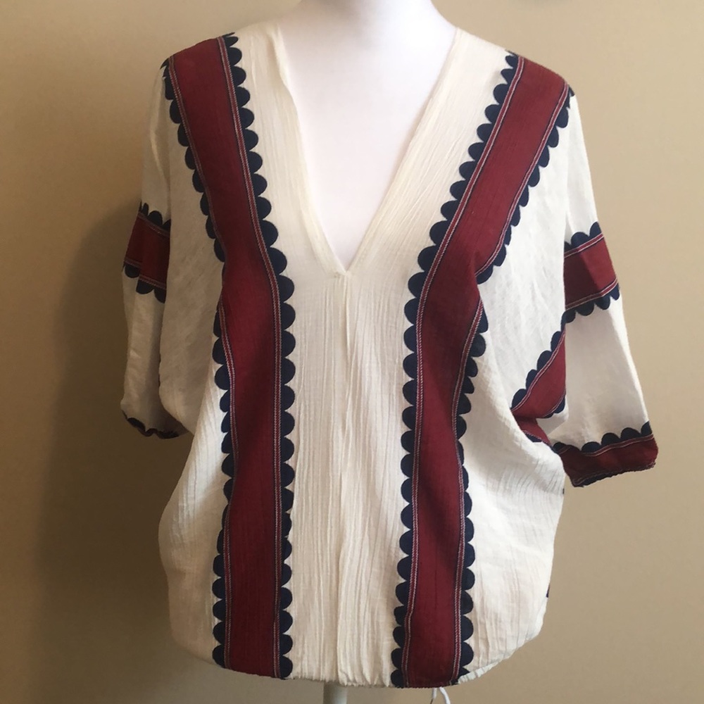 ❤️ V-neck blouse with dolman sleeves